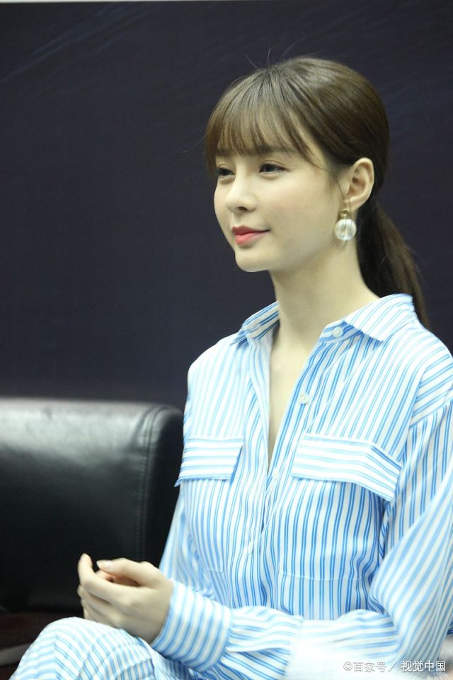 沈梦辰,1989年6月13日出生于湖南省湘西吉首市,毕业于湖南大学06级